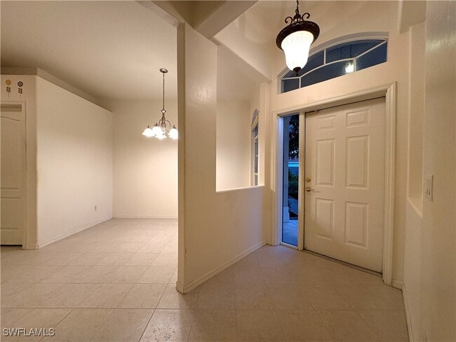 Building Photo - 2045 Crestview Way