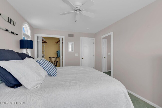 Building Photo - 215 Neptune Pl