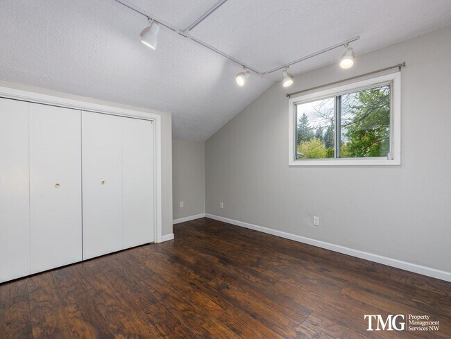 Building Photo - HildebrandtSD-2