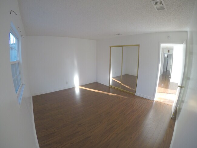 Building Photo - 4138 Commonwealth Ave