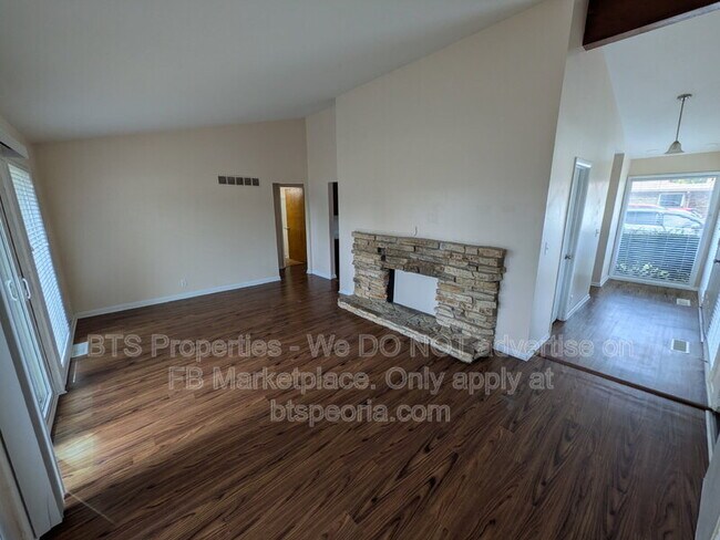 Building Photo - 5513 N University St