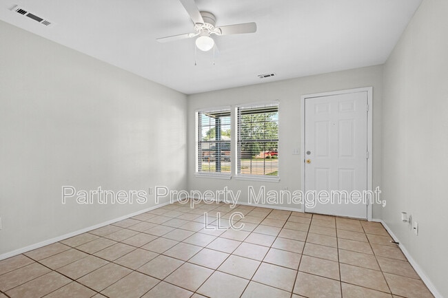 Building Photo - 3520 W Olive St