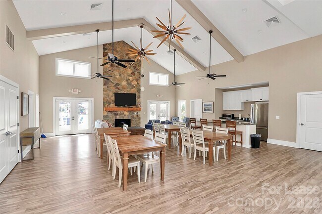 Building Photo - 136 Preston Rd