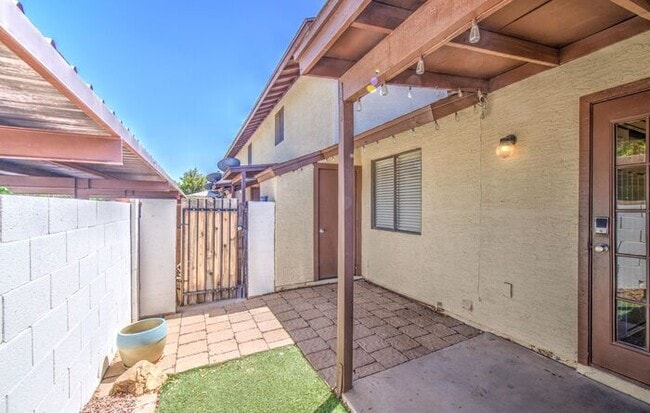 Building Photo - Beautiful 2 Bedroom Condo in Gilbert