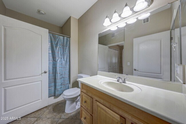 Building Photo - 2929 W Yorkshire Dr