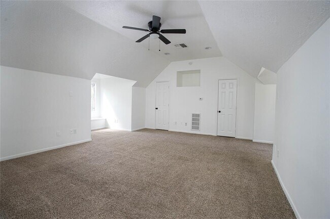 Building Photo - 1320 E Red Cedar Cir