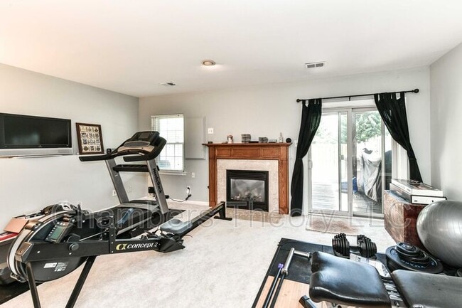 Building Photo - 21820 Leatherleaf Ct