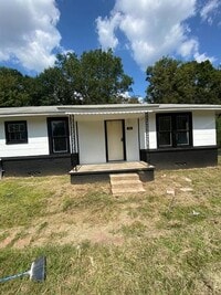 Building Photo - 205 Gammage St