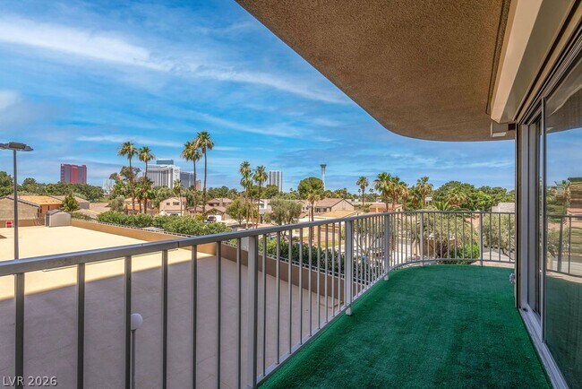 Building Photo - 3111 Bel Air Dr