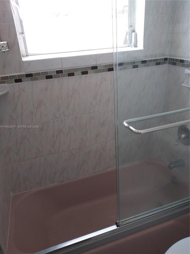 Building Photo - 141 NE 10th Ave