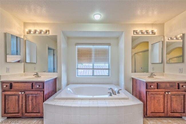 Building Photo - 8525 Caladium Ct