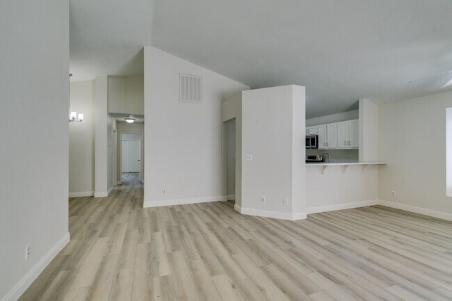 Building Photo - Charming 3-Bedroom Home with Covered Patio