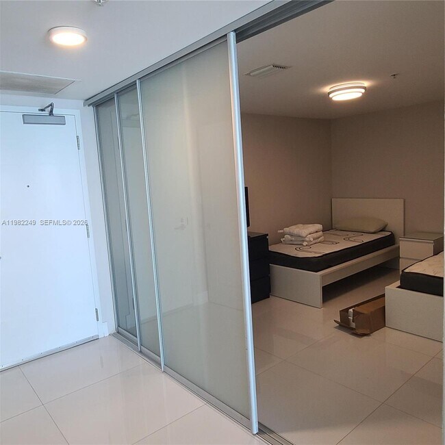 Building Photo - 400 Sunny Isles Blvd