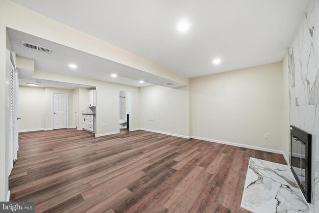 Building Photo - 417 Sternwheeler Ct