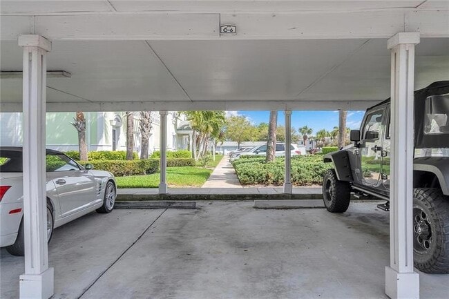 Building Photo - 4789 Coquina Key Dr SE