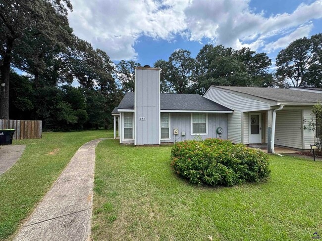 Primary Photo - 282 Somerset Dr
