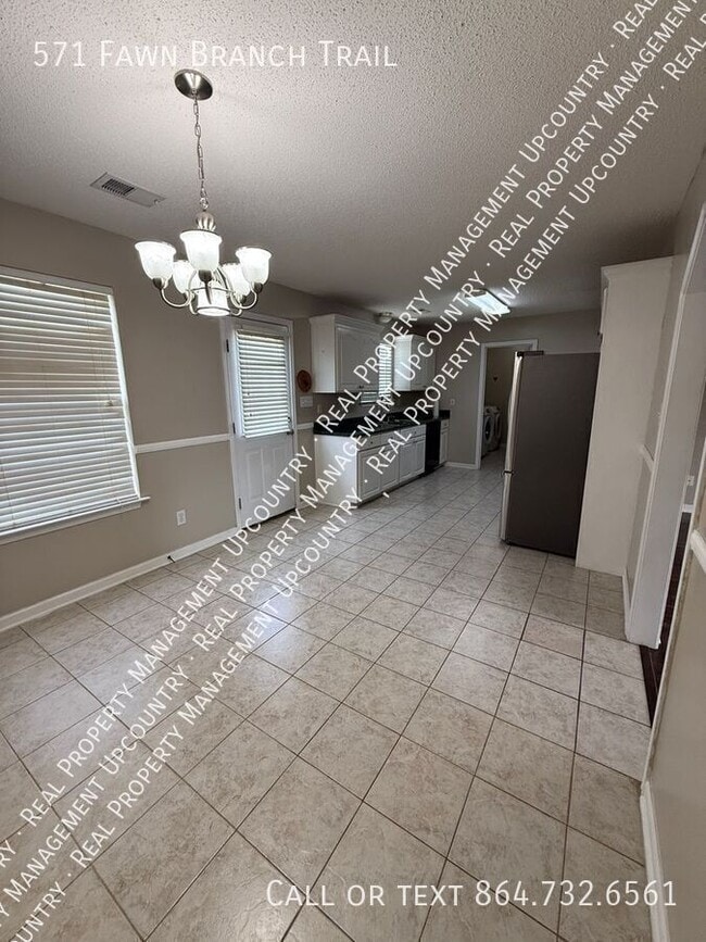 Building Photo - 571 Fawn Branch Trail