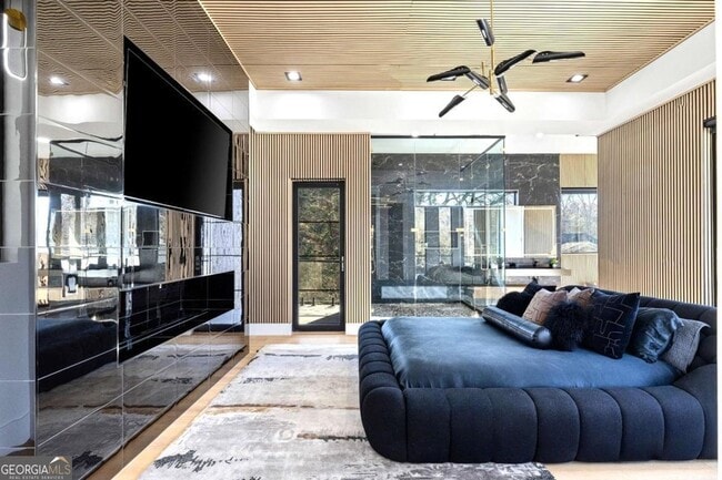 Building Photo - 3600 Lower Roswell Rd