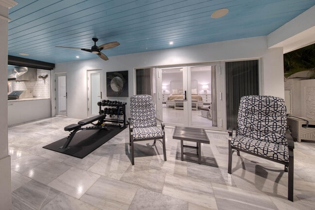 Building Photo - 3109 NE 42nd Ct