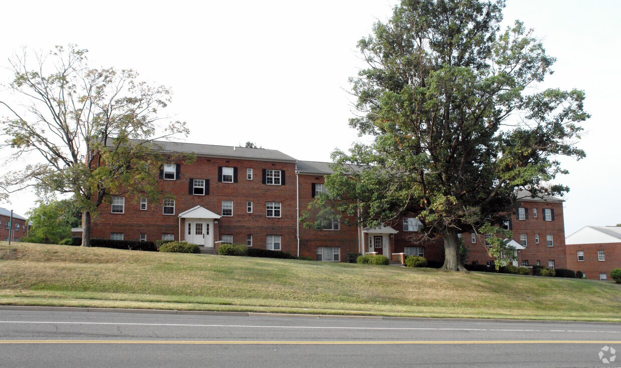 East Falls Apartments Falls Church