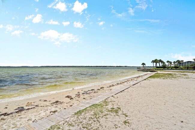 Building Photo - 62 Meigs Dr