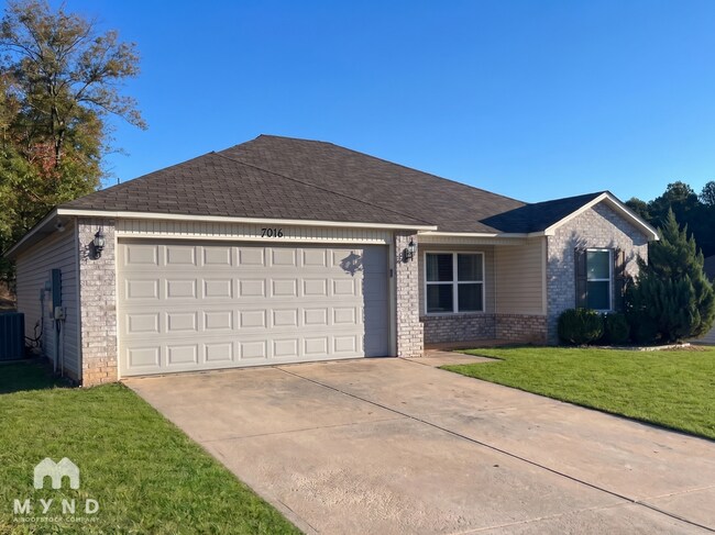 Building Photo - 7016 Pearl Vly Cv