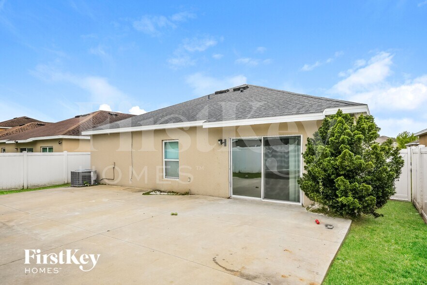 Building Photo - 4781 Rockvale Dr