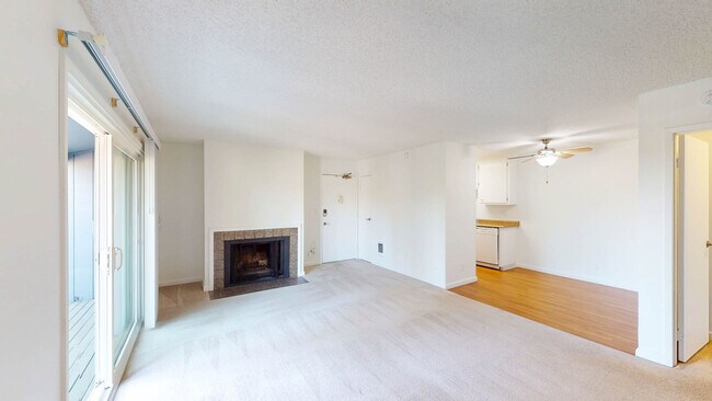 Building Photo - 521 Alameda del Prado