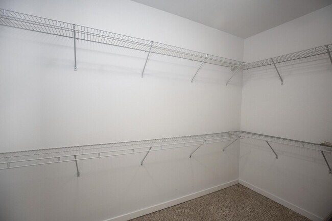 Building Photo - 6803 Staffordshire Crescent