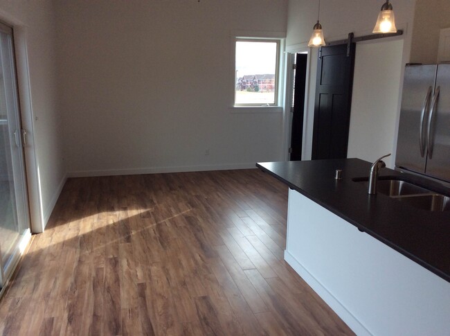 Building Photo - 3308 Sora Way