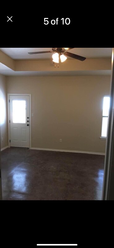 Building Photo - 720 Saengerhalle Rd