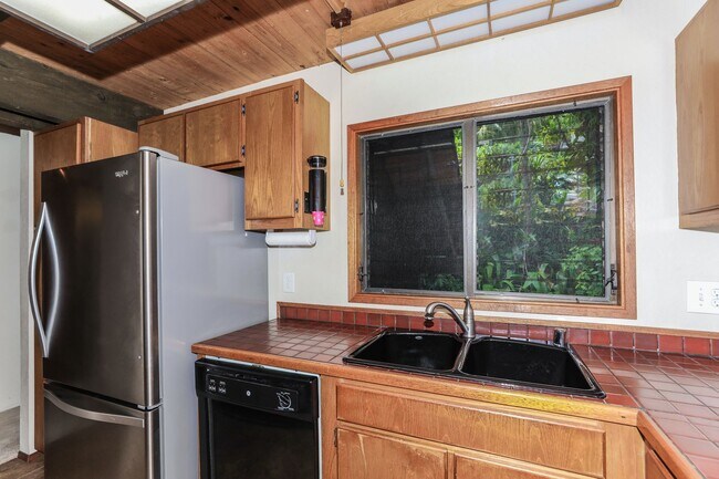 Building Photo - 3368A Anoai Pl