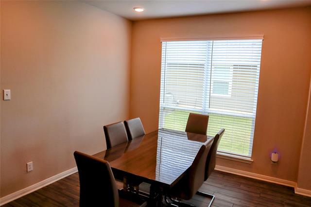 Building Photo - 7024 Llano Dr