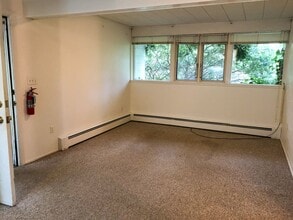 Building Photo - 737 S Sparks St