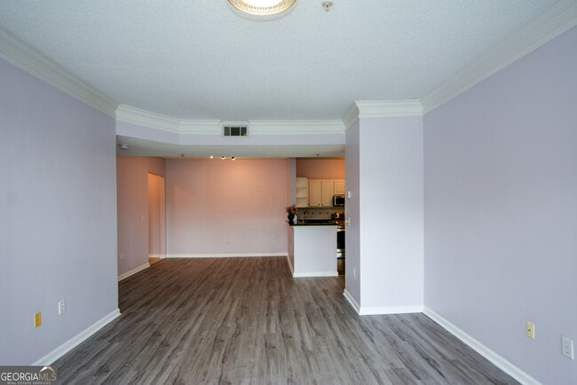 Building Photo - 955 Juniper St NE