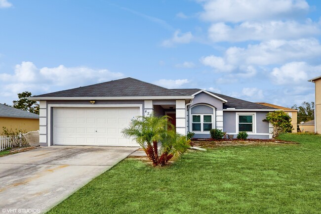 Building Photo - 4 bedroom 2 Bathroom Kissimmee Home