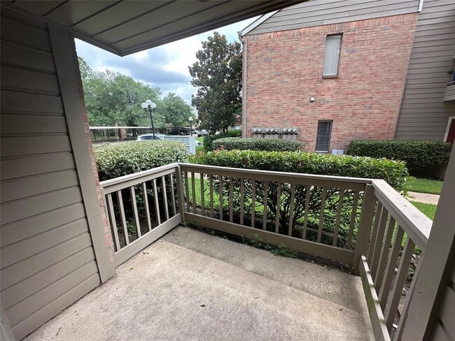 Building Photo - 2023 Gentryside Dr