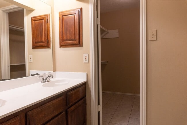 Building Photo - 8643 Causeway Dr
