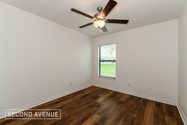 Building Photo - 1710 NW 18th St