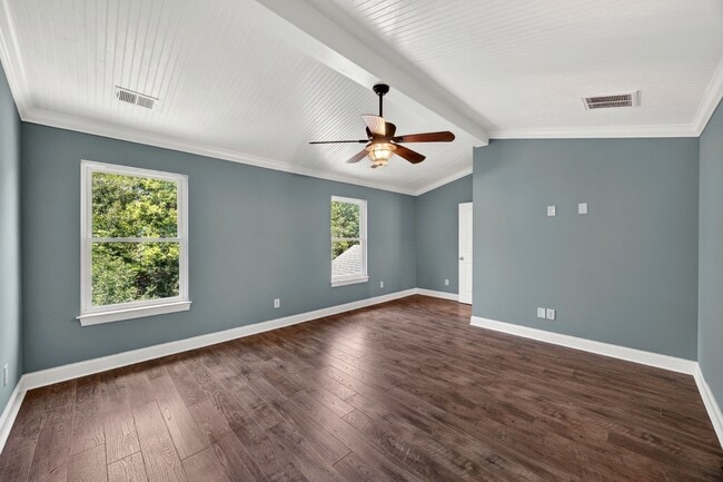 Building Photo - 1939 Chestnut Oak Ln