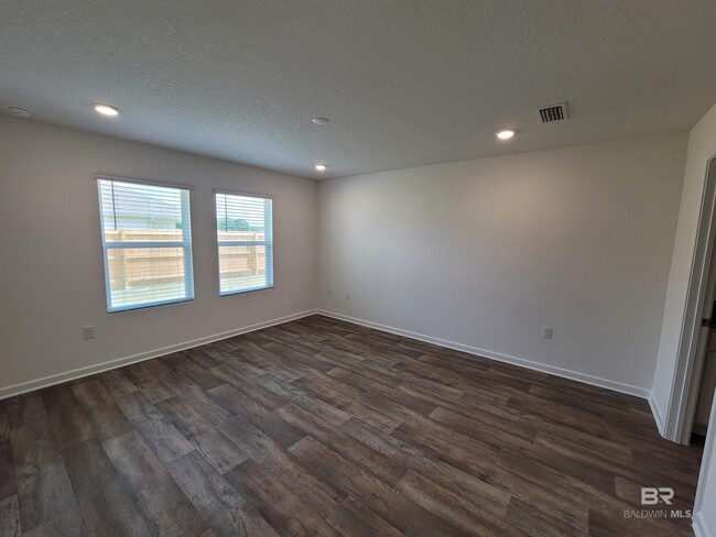 Building Photo - 14693 Dayton Cir