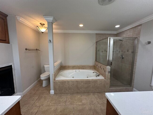 Building Photo - 1611 Luzon Ln