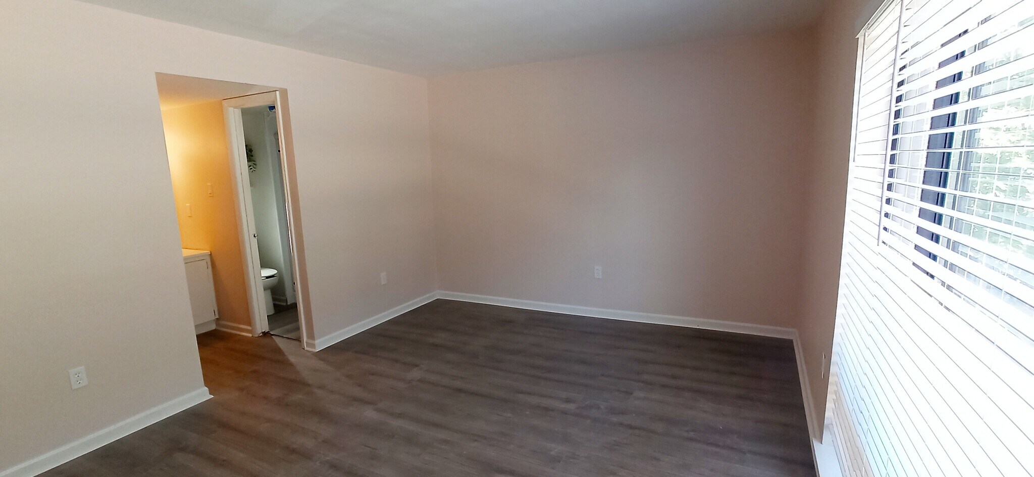 Building Photo - 124 Roberts Ln