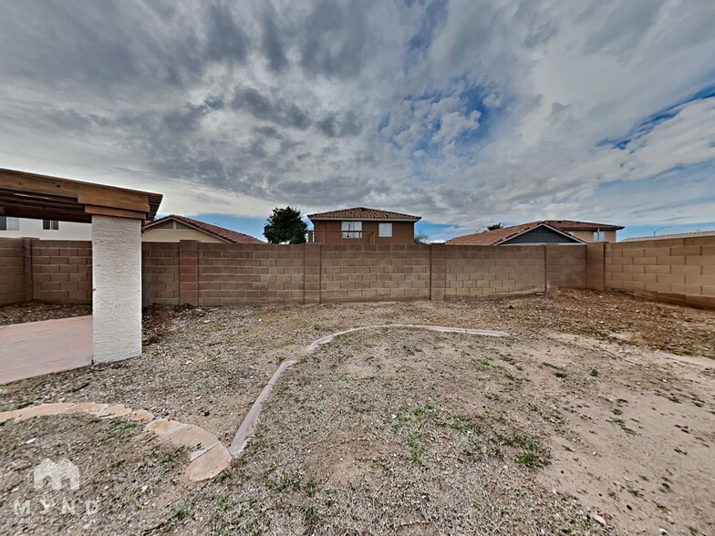 Building Photo - 11821 W Cortez St
