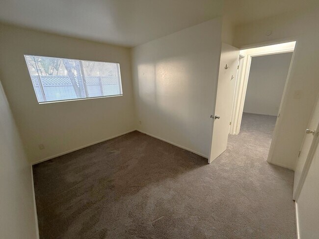 Building Photo - Charming Ground-Level 2?Bed / 1?Bath in Alameda –