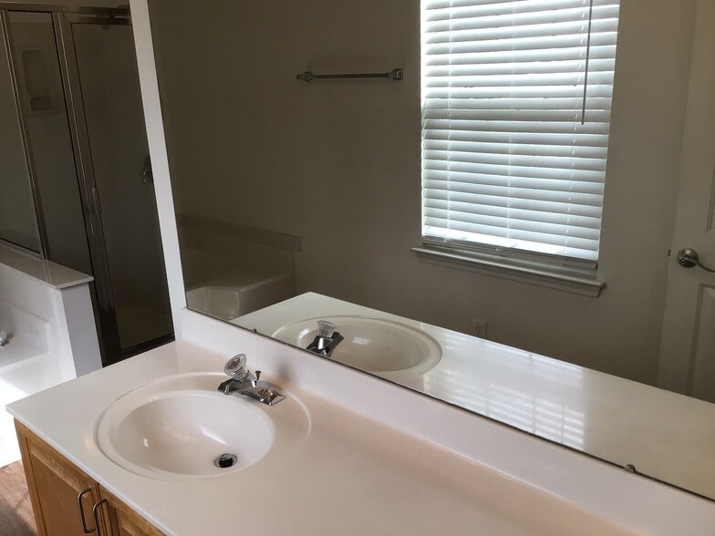 Building Photo - 9634 Brookmere Ln