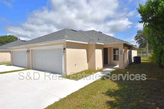 Building Photo - 1111 Mercury Dr E