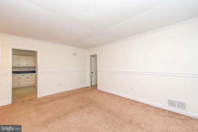 Building Photo - 919 Carroll Ave