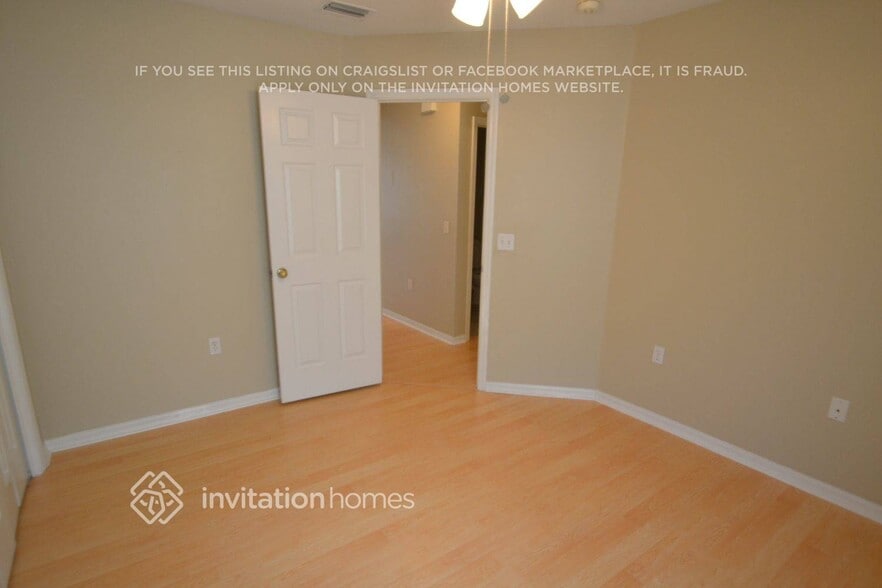 Building Photo - 2717 Brookville Dr