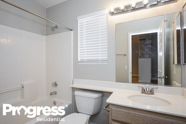 Building Photo - 537 Bay Bridge Dr